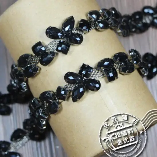 2Yards Black Rhinestone Chain Lace Crystal Chain Sew On Trims Wedding Dress Costume Applique Crystal Necklace DIY Craft
2Yards Black Rhinestone Chain Lace Crystal Chain Sew On Trims Wedding Dress Costume Applique Crystal Necklace DIY Craft