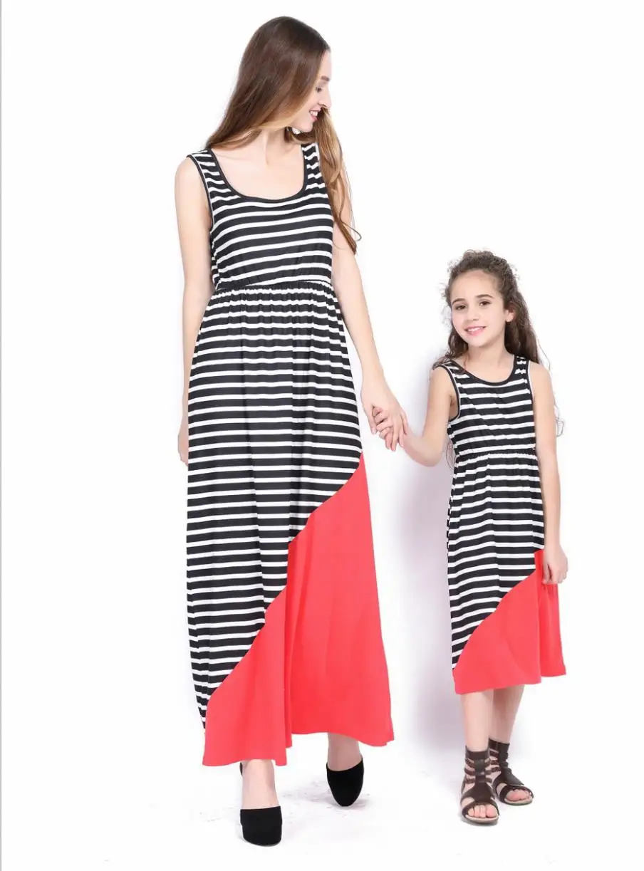 Summer Family Matching Clothes Patchwork Striped Mom And Daughter Dresses Woman Waist Off Shoulder Long Dresses Family Look
Summer Family Matching Clothes Patchwork Striped Mom And Daughter Dresses Woman Waist Off Shoulder Long Dresses Family Look