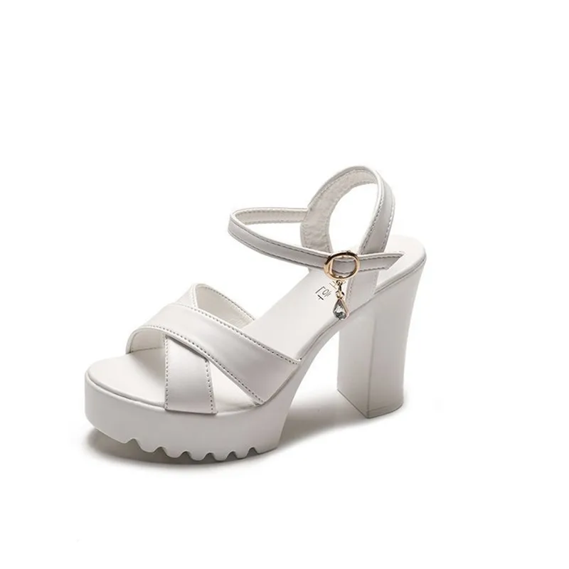 Sandals female 2018 summer new Korean version of high-heeled sandals a word buckle fashion wild thick with women sandals
Sandals female 2018 summer new Korean version of high-heeled sandals a word buckle fashion wild thick with women sandals