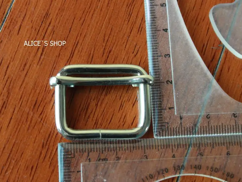 Bag hardware accessories solid Pin Buckle Belt Buckle Antique Adjust Buckles For Dog Collar Harness High quality Bag parts
Bag hardware accessories solid Pin Buckle Belt Buckle Antique Adjust Buckles For Dog Collar Harness High quality Bag parts