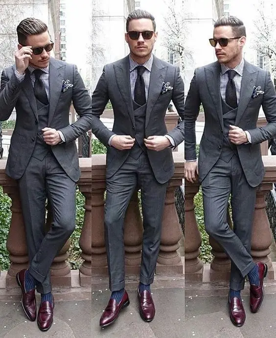 Brand New Groomsmen Dark Grey Groom Tuxedos Peak Lapel Men Suits Wedding Best Man Blazer ( Jacket+Pants+Vest+Bow Tie ) C423
Brand New Groomsmen Dark Grey Groom Tuxedos Peak Lapel Men Suits Wedding Best Man Blazer ( Jacket+Pants+Vest+Bow Tie ) C423