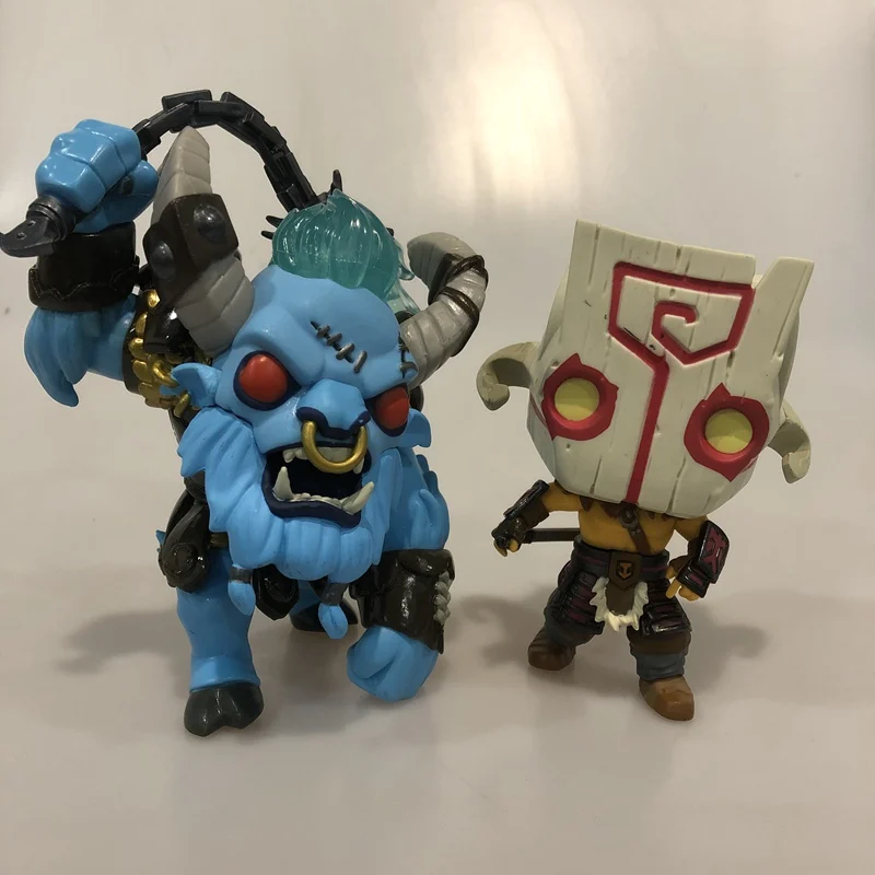 Разборки в стиле Dota 2 - Фигурка действующего героя Juggernaut с мечом и героя Sprit Breaker с булавой Vinyl Funko Pop. Собирательная модель игрушки.