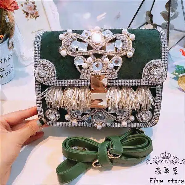 European Station Fashion Retro Baitao Oblique Crossing Small Square Bag Customized Water Drill and tassels Trendy Women's Bag
European Station Fashion Retro Baitao Oblique Crossing Small Square Bag Customized Water Drill and tassels Trendy Women's Bag