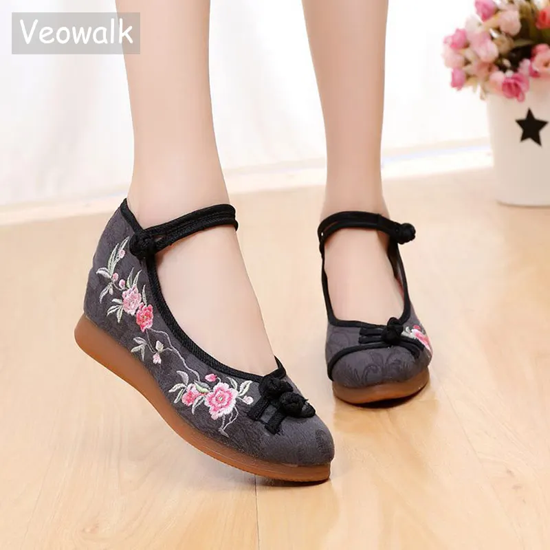 Veowalk Handmade Chinese Flower Embroidered Women Casual Cotton Flat Platforms Mid Top Retro Ladies Canvas Ankle Strap Shoes
Veowalk Handmade Chinese Flower Embroidered Women Casual Cotton Flat Platforms Mid Top Retro Ladies Canvas Ankle Strap Shoes