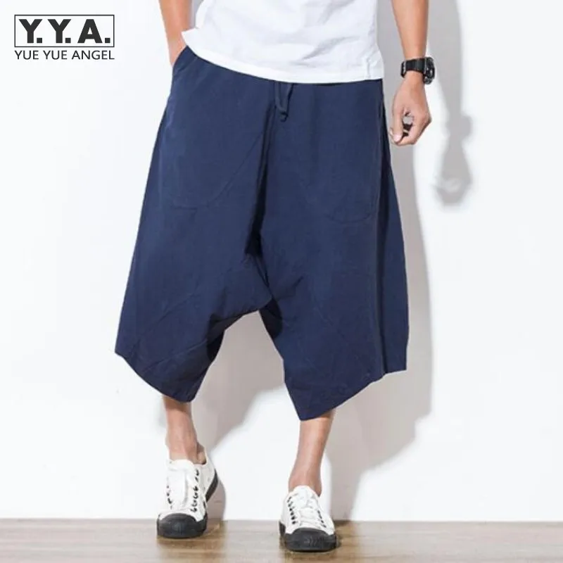 Japan Harajuku Loose Mens Capri Pants Linen Cotton Haren Pants Wide Leg Comfort Mens Short Trousers Casual Male Short Beachwear
Japan Harajuku Loose Mens Capri Pants Linen Cotton Haren Pants Wide Leg Comfort Mens Short Trousers Casual Male Short Beachwear