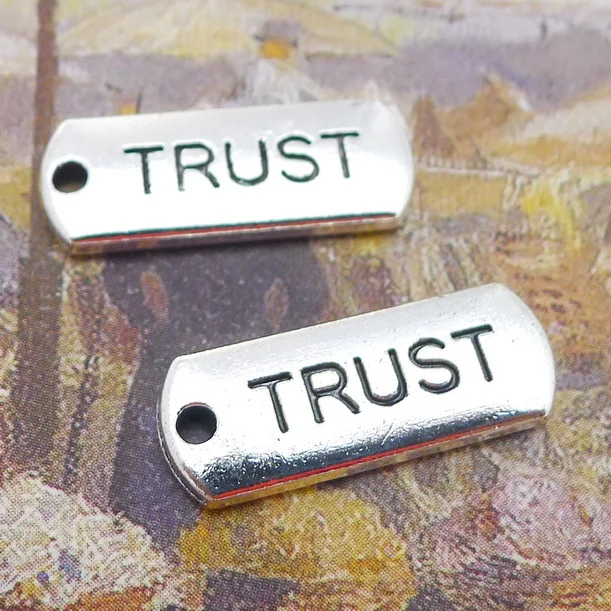 10 шт. Изысканная надпись trust популярные в европе подвески 21*8 мм античное серебро