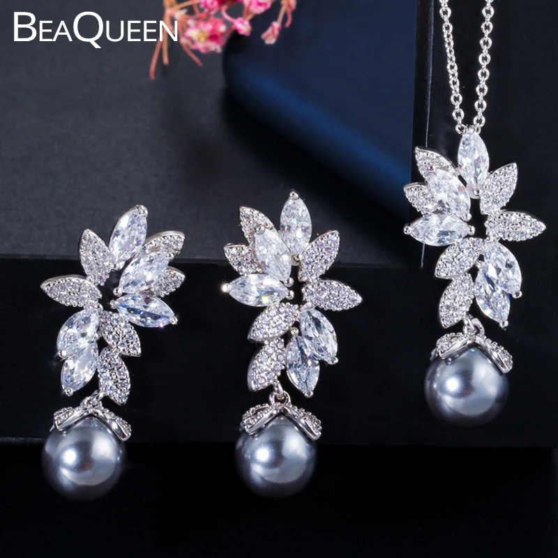 BeaQueen Delicate Cubic Zirconia Micro Paved Leaf Flower Grey Pearl Earrings Pendant Necklace Jewelry Sets for Women JS198
BeaQueen Delicate Cubic Zirconia Micro Paved Leaf Flower Grey Pearl Earrings Pendant Necklace Jewelry Sets for Women JS198
