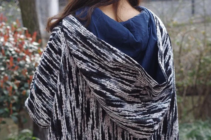 SCUWLINEN 2019 Women Spring Winter Dress Vintage Stripe Thickening Big Hooded Plus Size Long Pullover Dress Loose Robe S243
SCUWLINEN 2019 Women Spring Winter Dress Vintage Stripe Thickening Big Hooded Plus Size Long Pullover Dress Loose Robe S243