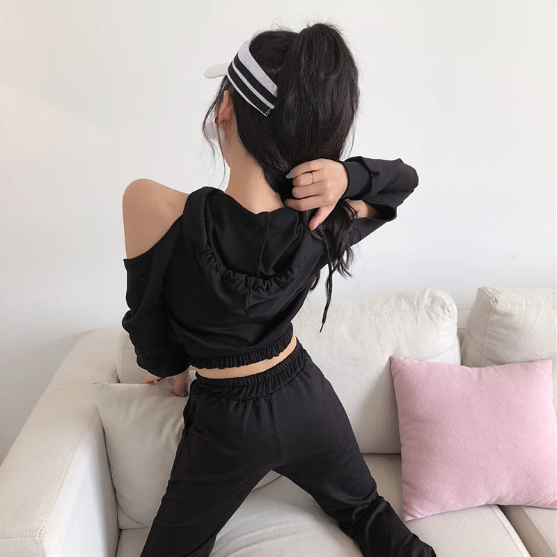 Fashion Hip Hop Clothes For Women 2pcs Black Top+Long Pant GoGo Dance Bar DJ DS Hip Hop Performance Street Dance Costume VDB035
Fashion Hip Hop Clothes For Women 2pcs Black Top+Long Pant GoGo Dance Bar DJ DS Hip Hop Performance Street Dance Costume VDB035