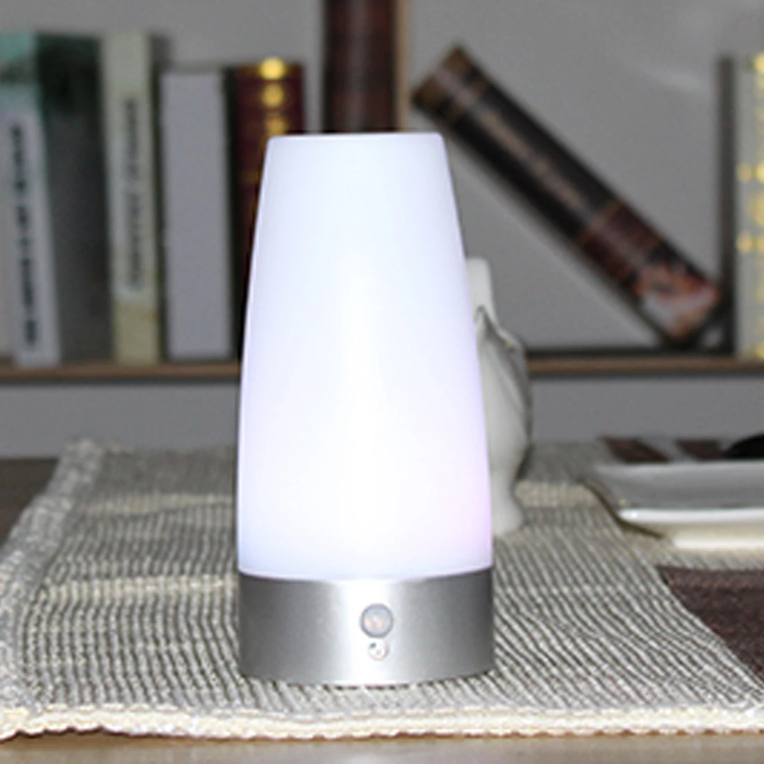 PIR Wireless LED Motion Sensor Retro Bedroom Night Light Battery Powered LED Table Lamp Nightlight for Toilet Seat
PIR Wireless LED Motion Sensor Retro Bedroom Night Light Battery Powered LED Table Lamp Nightlight for Toilet Seat