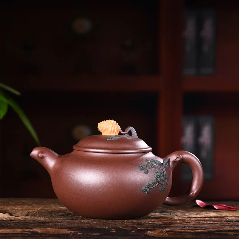 400ml Genuine Yixing Zisha Tea Pot Famous Handmade Raw Ore Purple Clay Pine Teapot Kung Fu Tea Kettle Free Shipping
400ml Genuine Yixing Zisha Tea Pot Famous Handmade Raw Ore Purple Clay Pine Teapot Kung Fu Tea Kettle Free Shipping