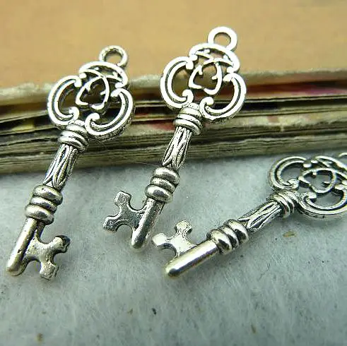 100pcs 9*26mm Antique Silver Key Diy Accessories Vintage Metal Alloy Handmade Beads Pendants Decorations
100pcs 9*26mm Antique Silver Key Diy Accessories Vintage Metal Alloy Handmade Beads Pendants Decorations
