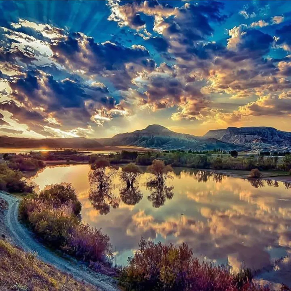 5D DIY Diamond Painting "Beautiful Mountain and Lake" Diamond Embroidery Cross Stitch Needlework Full Drill Home Decoration GT
5D DIY Diamond Painting "Beautiful Mountain and Lake" Diamond Embroidery Cross Stitch Needlework Full Drill Home Decoration GT