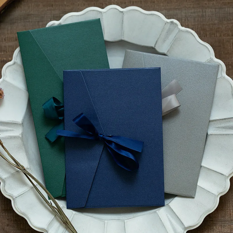 50pcs/set Vintage Ribbon Kraft Blank Paper Envelopes Wedding Invitation Envelope /Gift Envelope/12 Colors Drop Shipping
50pcs/set Vintage Ribbon Kraft Blank Paper Envelopes Wedding Invitation Envelope /Gift Envelope/12 Colors Drop Shipping