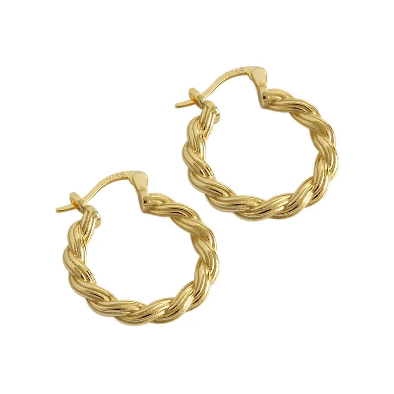 Genuine 100% S925 sterling silver Stud earrings INS simple twist woven earrings women's gold color popular silver jewelry
Genuine 100% S925 sterling silver Stud earrings INS simple twist woven earrings women's gold color popular silver jewelry