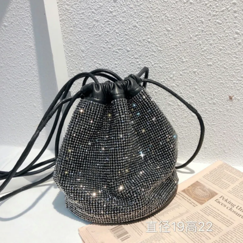 Women Diamonds Bucket Bag Famous Brand Designer Female Handbags High Quality Pu Leather Shoulder Bags Lady Small Crossbody Bags
Women Diamonds Bucket Bag Famous Brand Designer Female Handbags High Quality Pu Leather Shoulder Bags Lady Small Crossbody Bags