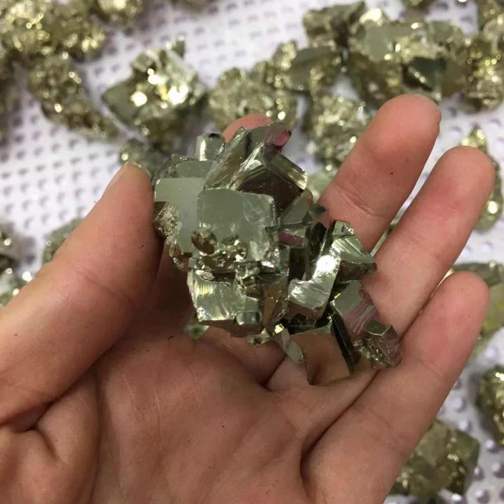 1pcs wholesale Natural pyrite Golden Iron Cubic Mine Specimens Crystal Healing Energy Fine Teaching Specimen Decor
1pcs wholesale Natural pyrite Golden Iron Cubic Mine Specimens Crystal Healing Energy Fine Teaching Specimen Decor