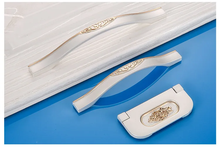 Ручки для мебели Silver Rose Gold 29/64/96/128 мм
Ручки для мебели Silver Rose Gold 29/64/96/128 мм