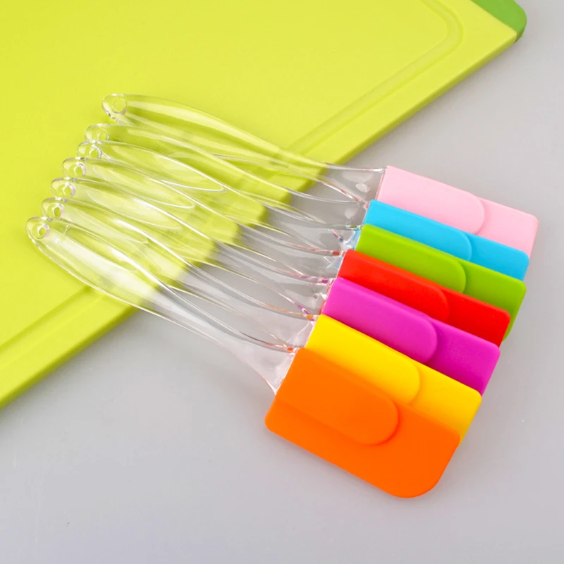 2pcs/set Baking Pastry Tools Small Size Silicone Scraper Plastic Handle Buttercream Silicone Spatula Detachable Color at random
2pcs/set Baking Pastry Tools Small Size Silicone Scraper Plastic Handle Buttercream Silicone Spatula Detachable Color at random