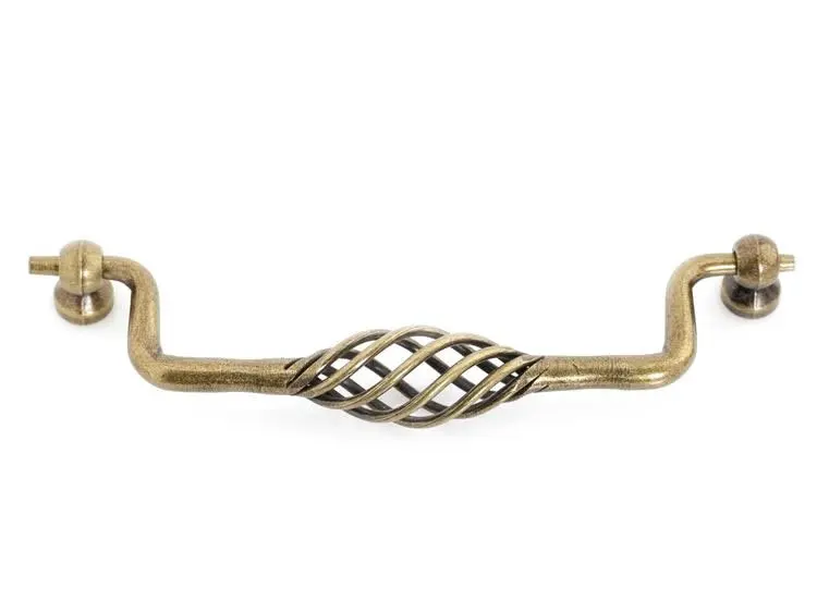 10Pcs/ European Classical style Antique Brass Birdcage Furniture Knobs Cabinet Drawer Pull Handle( C:C:160MM H:40MM )
10Pcs/ European Classical style Antique Brass Birdcage Furniture Knobs Cabinet Drawer Pull Handle( C:C:160MM H:40MM )