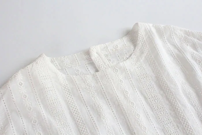 4254 New Summer Big Size Women Japan Style Simple Hollow Embroidery Shirt Female Three Quarter Sleeve Cotton Blouse Tops Women
4254 New Summer Big Size Women Japan Style Simple Hollow Embroidery Shirt Female Three Quarter Sleeve Cotton Blouse Tops Women
