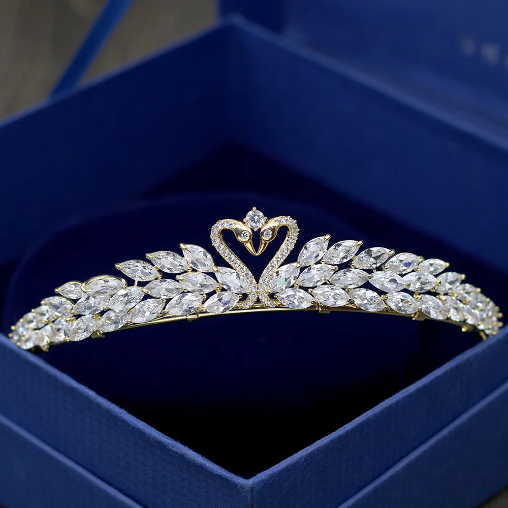 Red Trees Brand High Quality Wedding Hair Accessories Luxury Sparkly AAA Cubic Zircon Tiaras And Crowns Fashion Princess Crown
Red Trees Brand High Quality Wedding Hair Accessories Luxury Sparkly AAA Cubic Zircon Tiaras And Crowns Fashion Princess Crown