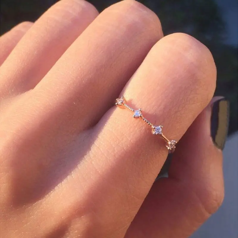 8Seasons New Fashion Gold/Silver Color Ring For Women Engagement Anniversary Party Rhinestone Round Wedding Bands Simple Jewelry
8Seasons New Fashion Gold/Silver Color Ring For Women Engagement Anniversary Party Rhinestone Round Wedding Bands Simple Jewelry