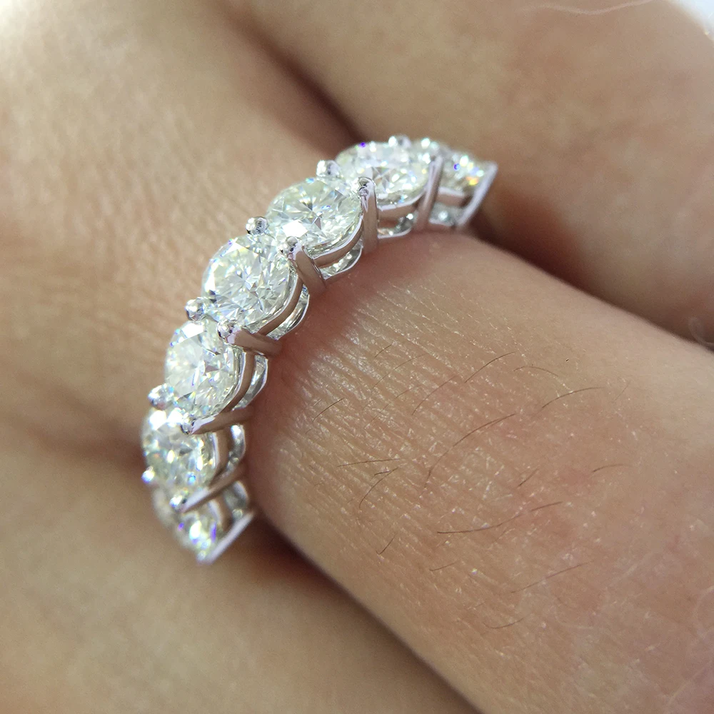 2.1ctw 4mm DF Round Cut Engagement&Wedding Moissanite Lab Grown Diamond Band Ring Solid Genuine 14K 585 White Gold for Women
2.1ctw 4mm DF Round Cut Engagement&Wedding Moissanite Lab Grown Diamond Band Ring Solid Genuine 14K 585 White Gold for Women