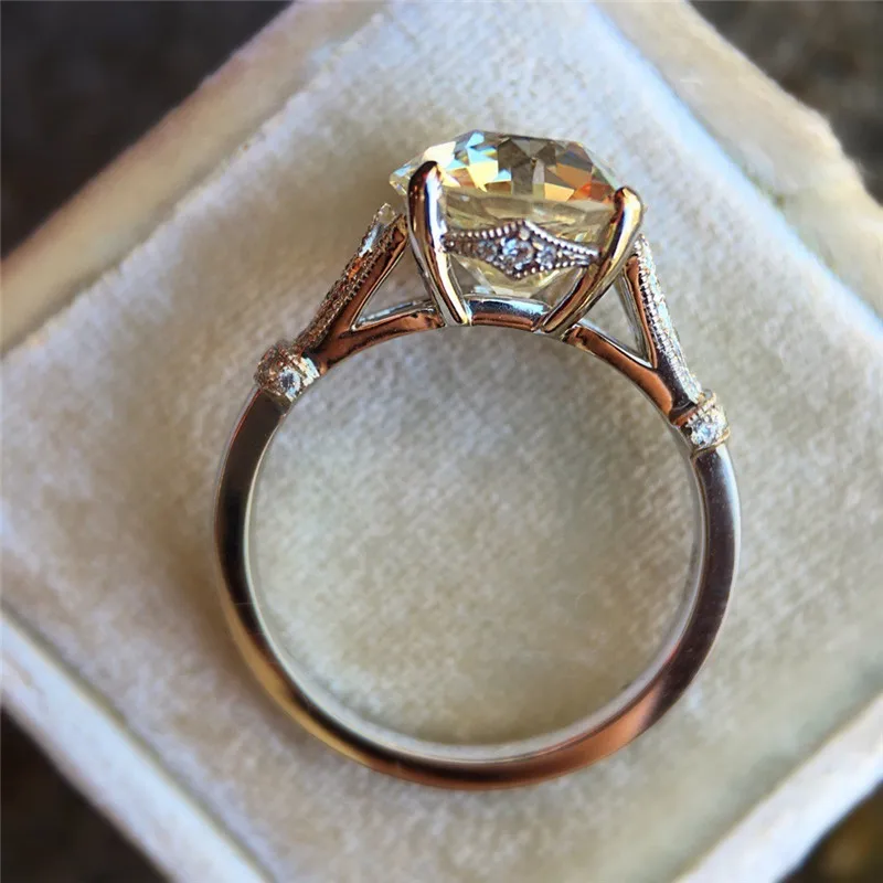 Fashion Big Round Rings for Women with Semi-precious Stones Alloy Silver Wedding Ring Female Jewelry Gift Anillos
Fashion Big Round Rings for Women with Semi-precious Stones Alloy Silver Wedding Ring Female Jewelry Gift Anillos