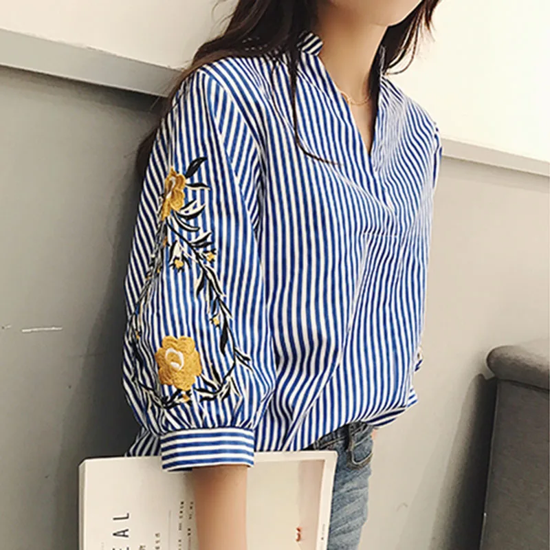 Newly Cotton Blouses Women Shirt Fashion Casual Three Quarter Sleeved Shirt Elegant Loose Striped Floral Embroidery Tops m99
Newly Cotton Blouses Women Shirt Fashion Casual Three Quarter Sleeved Shirt Elegant Loose Striped Floral Embroidery Tops m99