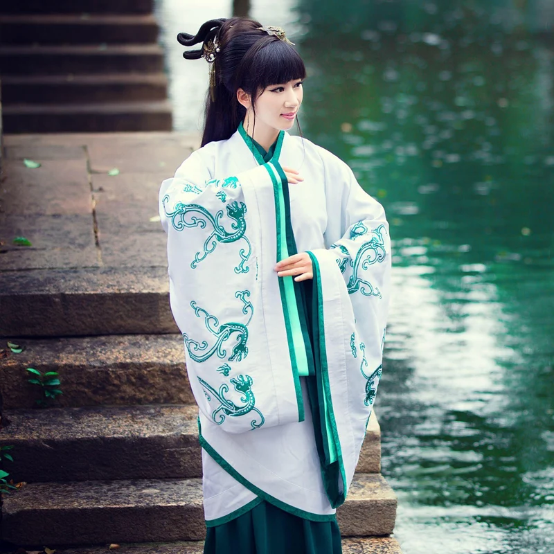 Zi Yuan White Blue Simple Costume Hanfu with Embroidered Blue Dragon Stage Performance Hanfu for Photography
Zi Yuan White Blue Simple Costume Hanfu with Embroidered Blue Dragon Stage Performance Hanfu for Photography
