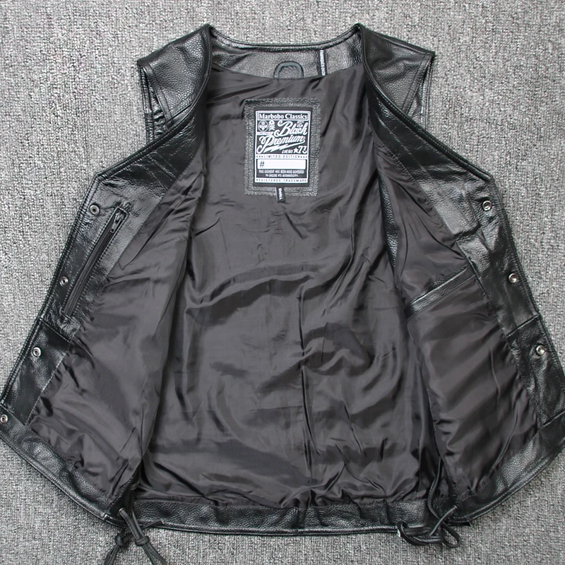 Men Embroidery Skull Pattern Leather Vest Genuine Leather Cowskin Sleeveless Leather Jackets Punk Motorcyle Waistcoat Short Slim
Men Embroidery Skull Pattern Leather Vest Genuine Leather Cowskin Sleeveless Leather Jackets Punk Motorcyle Waistcoat Short Slim