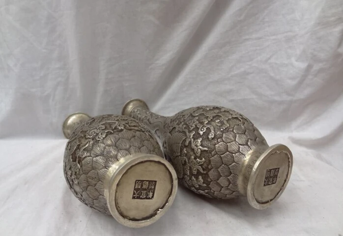 Collectible bronze S1322 13" Tibet Silver Royal Palace Dragon Phoenix Statue Twin Bronze Pot Vase Pair
Collectible bronze S1322 13" Tibet Silver Royal Palace Dragon Phoenix Statue Twin Bronze Pot Vase Pair