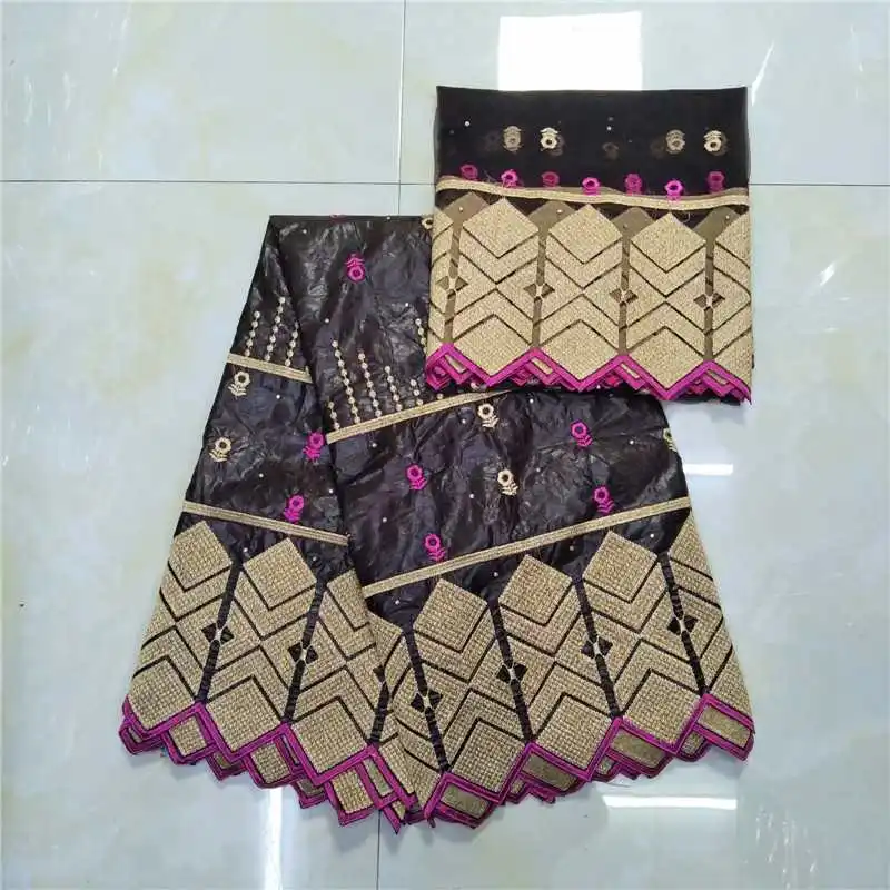 African 5yards Lace Fabric Bazin Riche Fabric 2019 New Design Embroidered Bazin Riche With 2yard Tulle Lace African Lace
African 5yards Lace Fabric Bazin Riche Fabric 2019 New Design Embroidered Bazin Riche With 2yard Tulle Lace African Lace