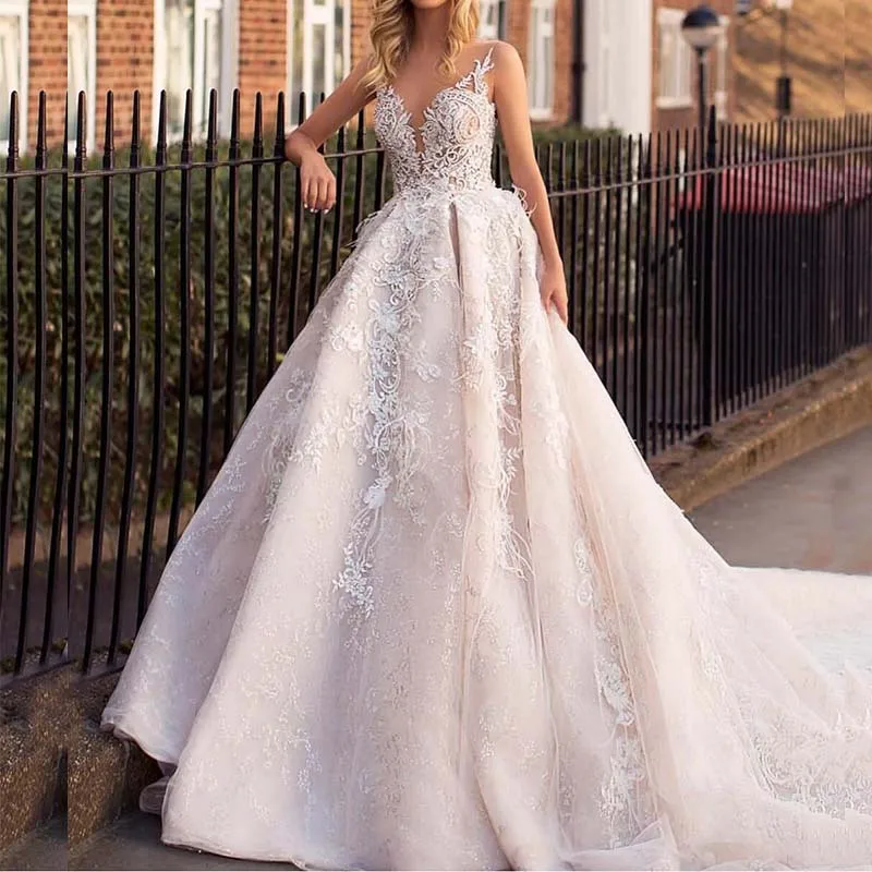Romantic Luxury Lace Appliques Wedding Dress 2020 Sexy Illusion Back Sleeveless Wedding Bridal Gowns robe de mariee
Romantic Luxury Lace Appliques Wedding Dress 2020 Sexy Illusion Back Sleeveless Wedding Bridal Gowns robe de mariee