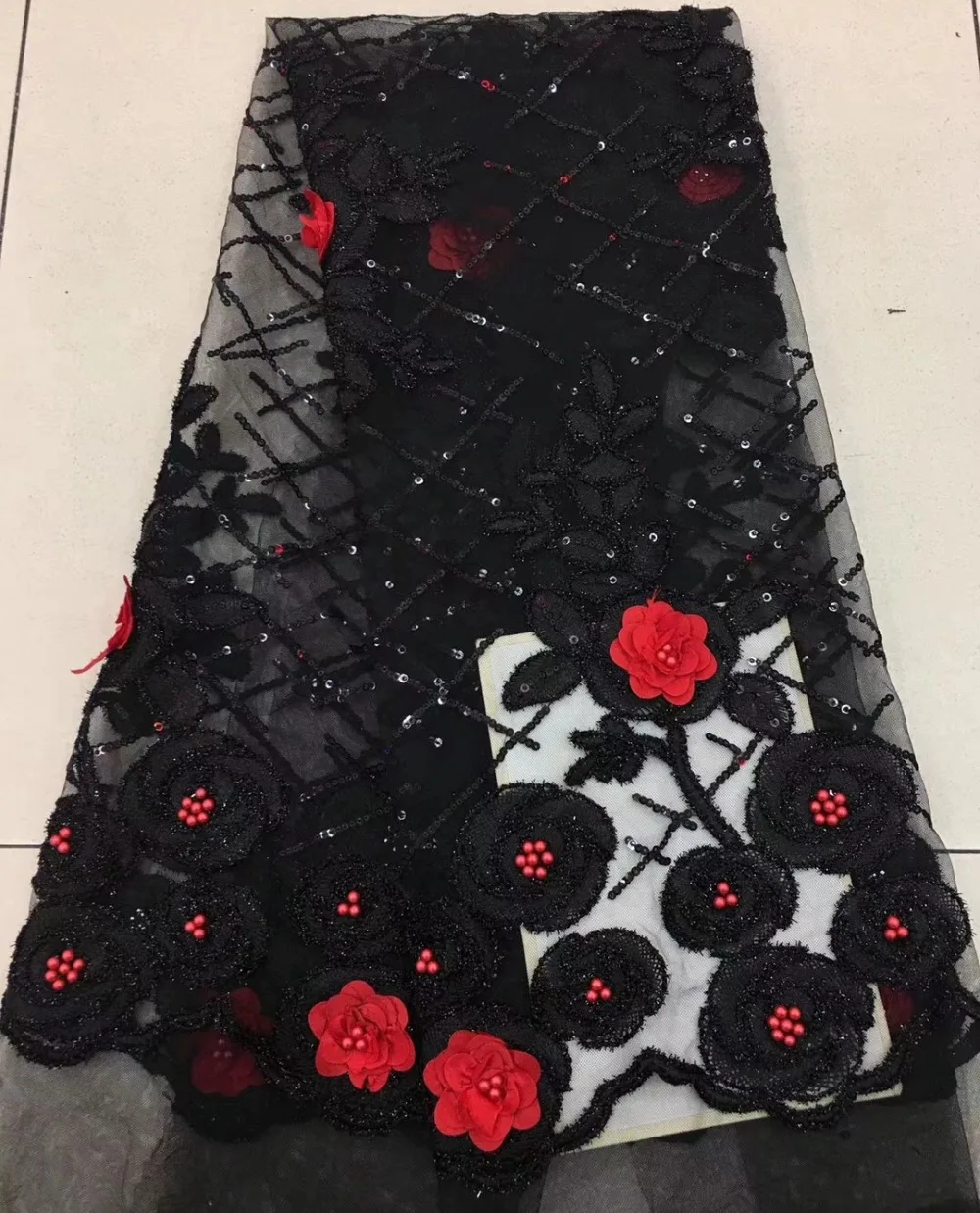 African tulle lace fabric 2018 Luxury 3d flower lace embroidered fabric black red nigerian french net lace with beads sequin
African tulle lace fabric 2018 Luxury 3d flower lace embroidered fabric black red nigerian french net lace with beads sequin