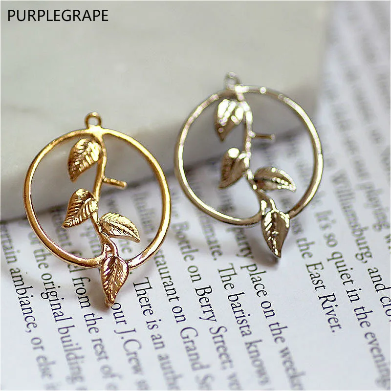 6pcs Copper plated 18K gold color color DIY jewelry making earrings accessories necklace pendant twig
6pcs Copper plated 18K gold color color DIY jewelry making earrings accessories necklace pendant twig