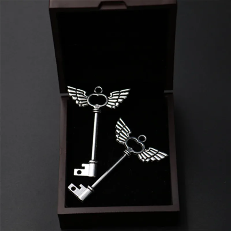 WKOUD 4pcs Silver Color Key to Angel's Gate Charms Necklace Bracelet DIY Metal Jewelry Alloy Pendants A907
WKOUD 4pcs Silver Color Key to Angel's Gate Charms Necklace Bracelet DIY Metal Jewelry Alloy Pendants A907