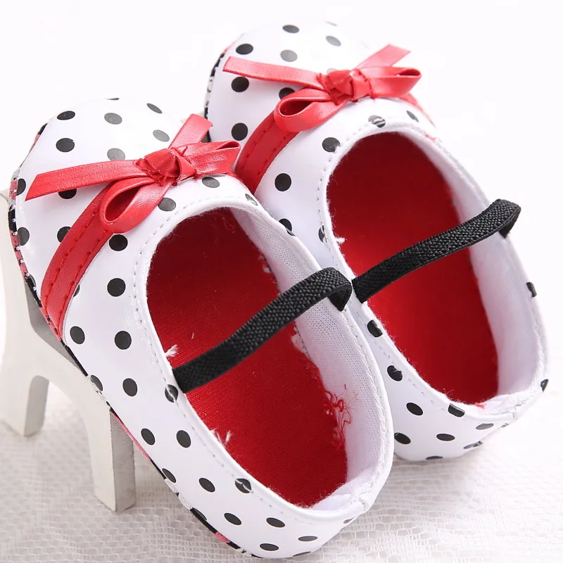 Foreign trade 0-1 year old female baby spring and autumn bow princess baby toddler shoes
Foreign trade 0-1 year old female baby spring and autumn bow princess baby toddler shoes