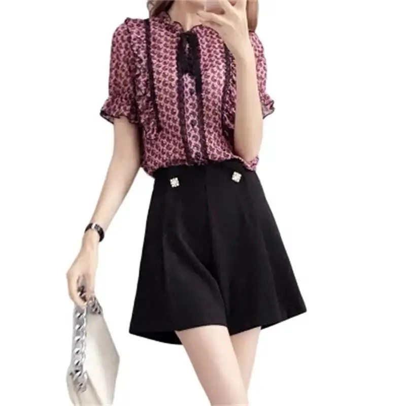 Fashion suit female summer New fashion temperament chiffon shirt + wide leg shorts two sets
Fashion suit female summer New fashion temperament chiffon shirt + wide leg shorts two sets