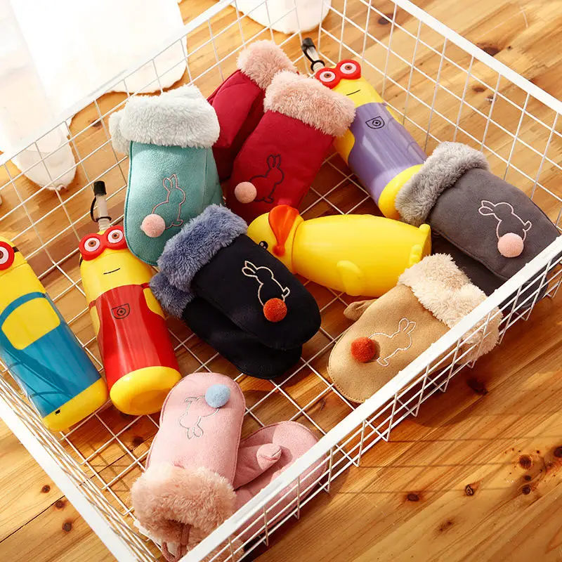 Winter full fingers boy girl gloves mittens rope children's gloves hanging neck plus velvet thick suede warm cartoon cute gloves
Winter full fingers boy girl gloves mittens rope children's gloves hanging neck plus velvet thick suede warm cartoon cute gloves