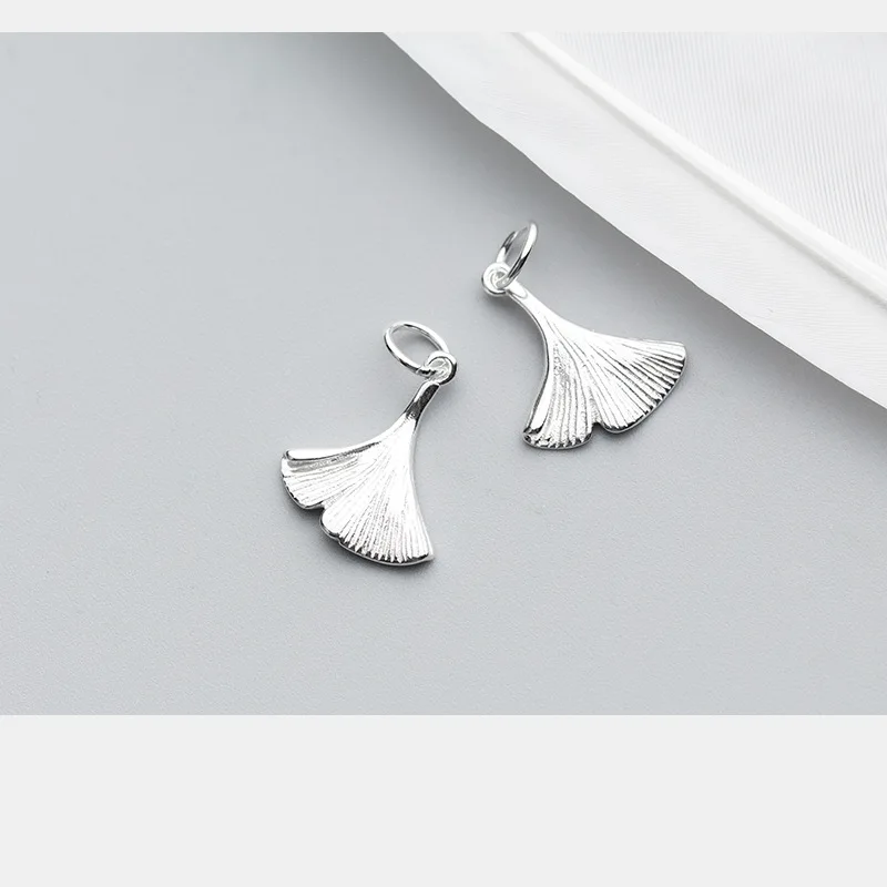 UQBing Wholesale 925 Sterling Silver Sweet Ginkgo Leaves Pendant Charms For DIY Handmade Charm Bracelet Jewelry Accessories
UQBing Wholesale 925 Sterling Silver Sweet Ginkgo Leaves Pendant Charms For DIY Handmade Charm Bracelet Jewelry Accessories