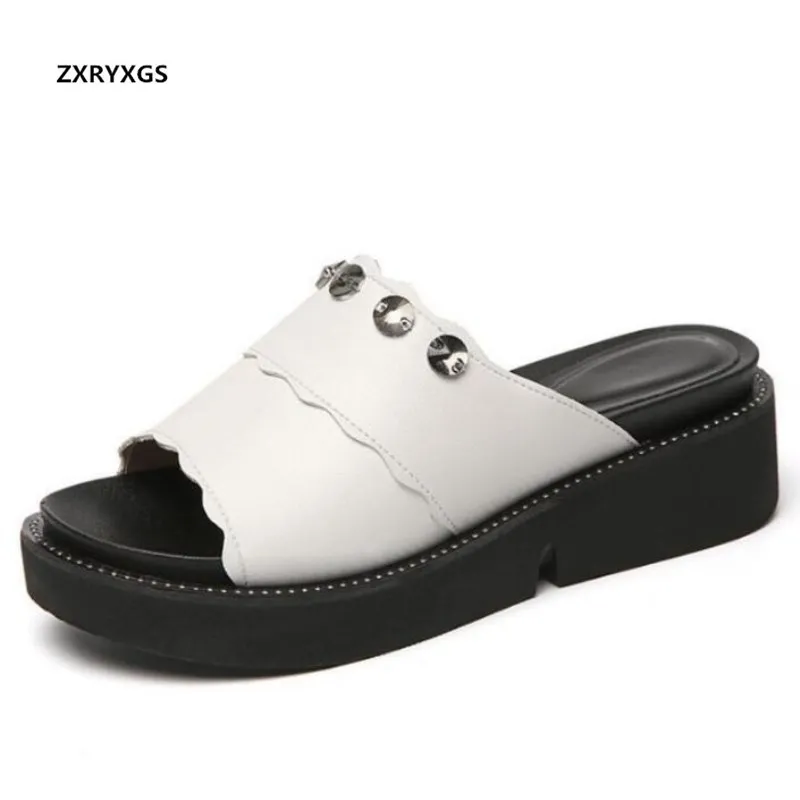 Hot Sales 2021 Summer New Rhinestone Women Sandals Platform Wedges Women Slipper Comfortable Non-slip Large Size Fashion Sandals
Hot Sales 2021 Summer New Rhinestone Women Sandals Platform Wedges Women Slipper Comfortable Non-slip Large Size Fashion Sandals