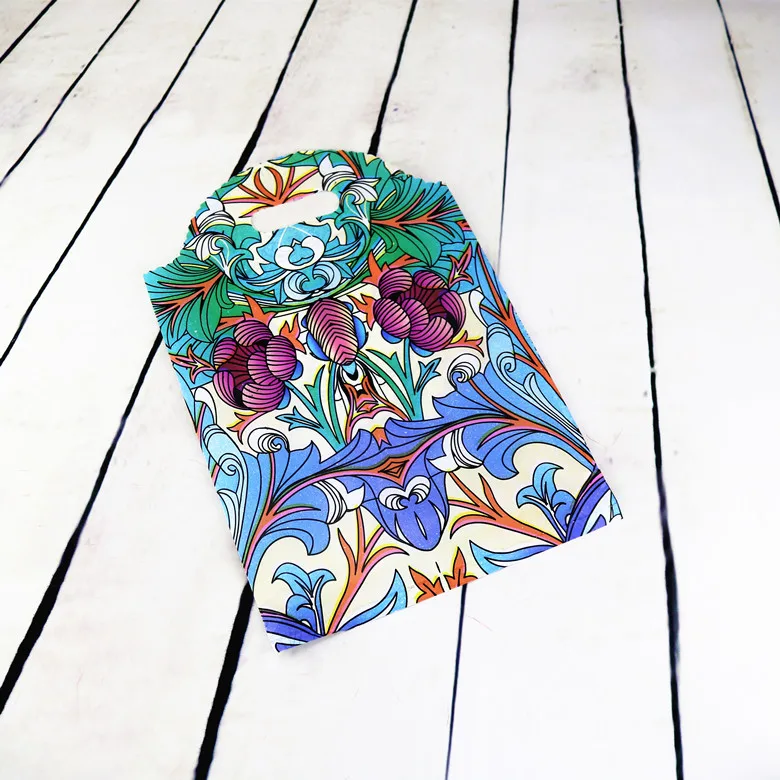 Wholesale 50pcs Rich flowers printed Plastic Bag 25x35cm Big Jewelry Boutique Gift Packaging Plastic Storage bags With Handle
Wholesale 50pcs Rich flowers printed Plastic Bag 25x35cm Big Jewelry Boutique Gift Packaging Plastic Storage bags With Handle