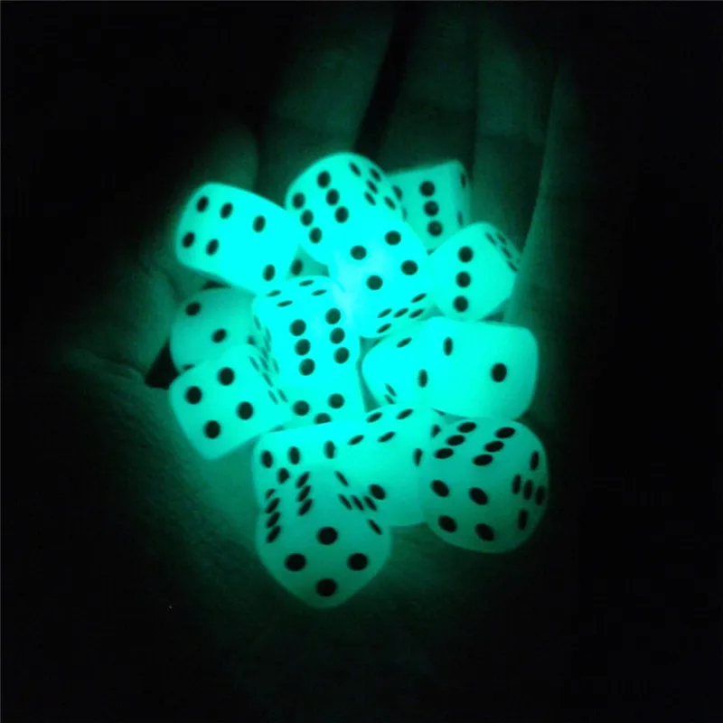 5pcs Game Dice Noctilucent Dice 6 Side 14mm Light luminous Toy Fun Board Game Night Bar KTV Entertainment
5pcs Game Dice Noctilucent Dice 6 Side 14mm Light luminous Toy Fun Board Game Night Bar KTV Entertainment