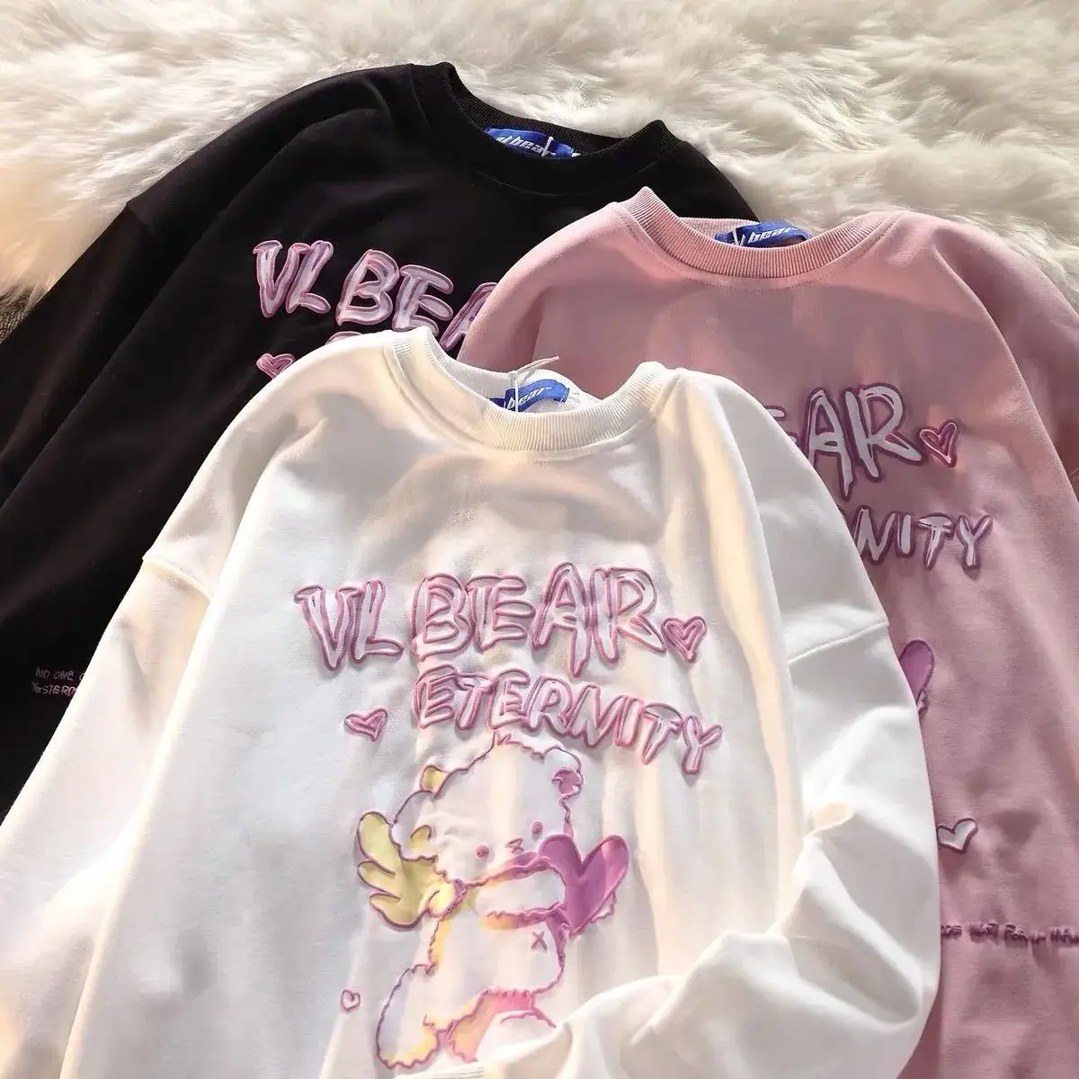 Cartoon letter Bear Printed y2k Sweatshirt Women Kawaii Clothes for Teens Sweet Girl Oversized Casual Harajuku Couples Tops
Cartoon letter Bear Printed y2k Sweatshirt Women Kawaii Clothes for Teens Sweet Girl Oversized Casual Harajuku Couples Tops