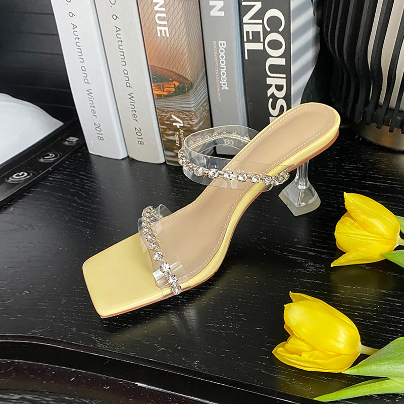 2021 Summer Hot Sell Women Slippers Genuine Leather Indoor Outdoor Beach Shoes High Heels Sandals 100% Cowhide
2021 Summer Hot Sell Women Slippers Genuine Leather Indoor Outdoor Beach Shoes High Heels Sandals 100% Cowhide