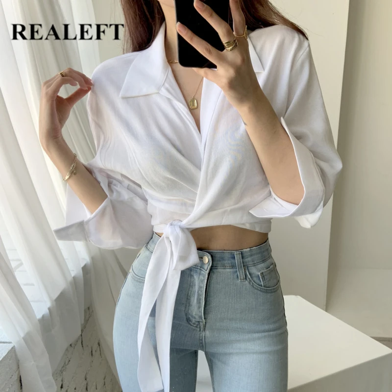 REALEFT 2021 New Chic Front Cross Women's Blouse Turn-down Collar Shirts Female Lace Up Shirts Elegant Short Tops Spring Summer
REALEFT 2021 New Chic Front Cross Women's Blouse Turn-down Collar Shirts Female Lace Up Shirts Elegant Short Tops Spring Summer