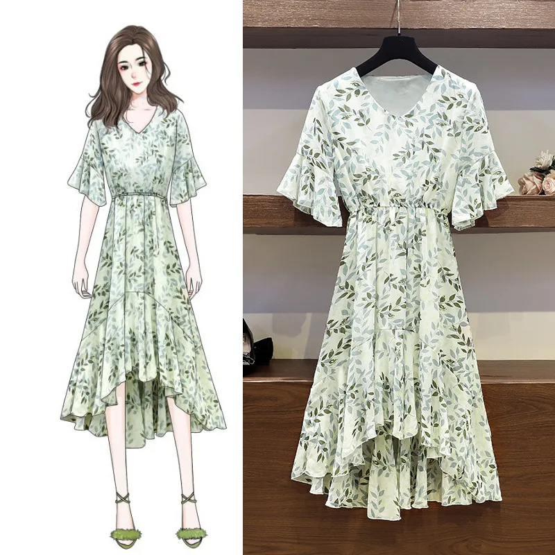 Женское асимметричное длинное платье с V-образным вырезом
Женское асимметричное длинное платье с V-образным вырезом