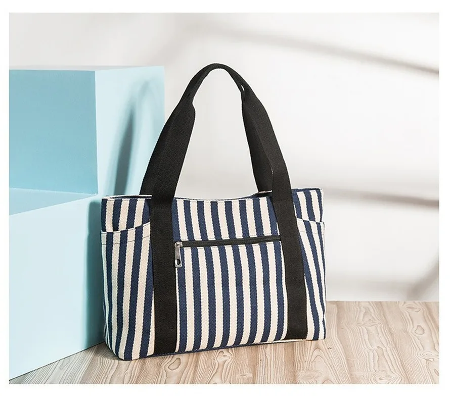 Fashion Large-capacity Woman's Bags Plus Thick Striped Canvas Bags Light Mommy Bag Big Bag Casual Shoulder Carry
Fashion Large-capacity Woman's Bags Plus Thick Striped Canvas Bags Light Mommy Bag Big Bag Casual Shoulder Carry